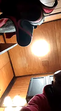 Snapshot of SukItSlo444 chatting on December 13, 4:33 am SukItSlo444 online show from December 13, 4:33 am