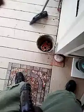 Snapshot of SukItSlo444 chatting on February 4, 6:38 pm SukItSlo444 online show from February 4, 6:38 pm