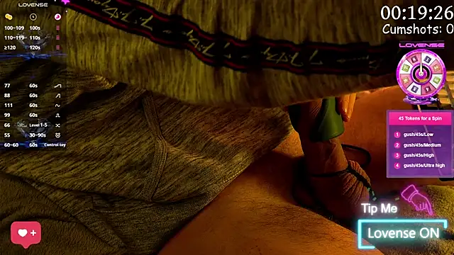 Snapshot of coupleofficial chatting on January 27, 10:49 pm coupleofficial online show from January 27, 10:49 pm