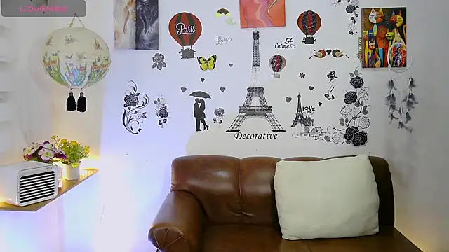 Snapshot of FernandaEloisa chatting on February 3, 12:57 pm FernandaEloisa online show from February 3, 12:57 pm