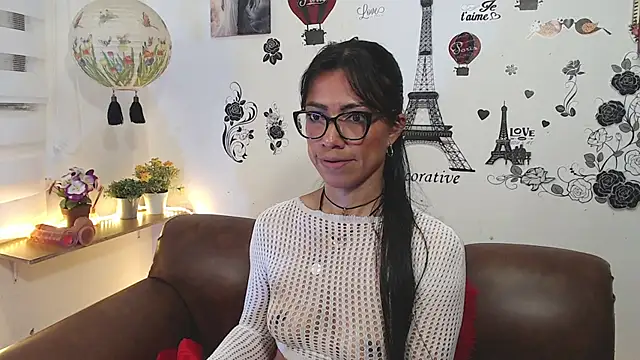 Snapshot of FernandaEloisa chatting on March 14, 8:49 pm FernandaEloisa online show from March 14, 8:49 pm