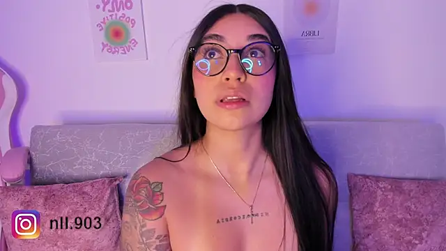 Snapshot of sensualhaven_ chatting on December 9, 2:56 am sensualhaven online show from December 9, 2:56 am