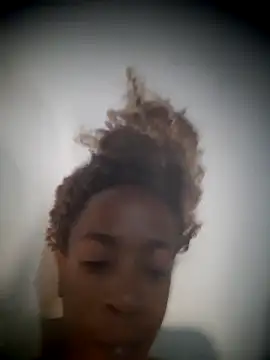 Snapshot of garota10 chatting on November 21, 9:02 pm garota10 online show from November 21, 9:02 pm