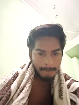 Snapshot of Vamshihyd chatting on July 11, 1:41 am Vamshihyd online show from July 11, 1:41 am