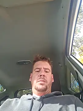 Snapshot of Titanhoott chatting on October 30, 12:50 pm Titanhoott online show from October 30, 12:50 pm