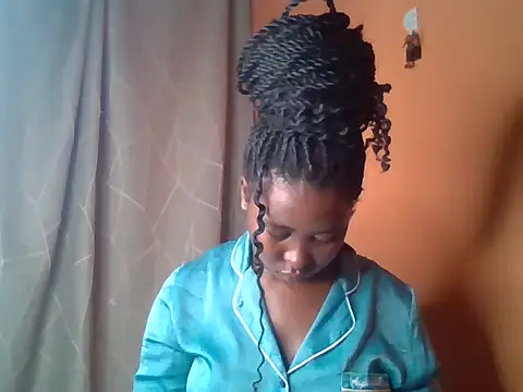 Moonfades online show from November 1, 6:59 am