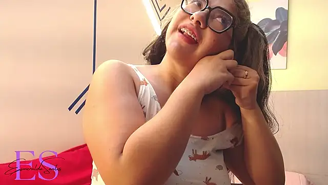 EsmeraldaSantoss online show from February 14, 8:10 am