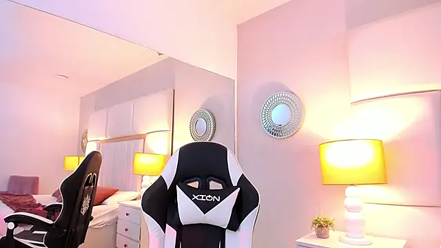 Snapshot of AmbarSantany chatting on February 3, 11:58 pm AmbarSantany online show from February 3, 11:58 pm