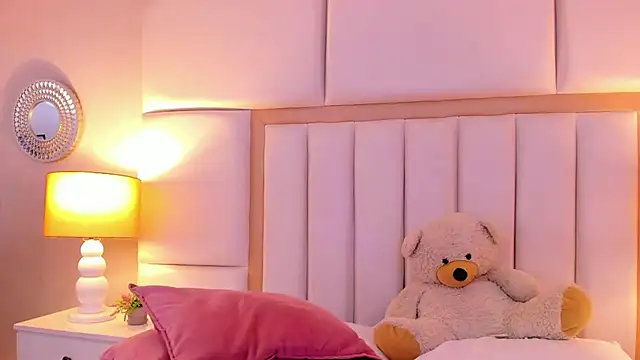 Snapshot of AmbarSantany chatting on March 15, 12:15 am AmbarSantany online show from March 15, 12:15 am