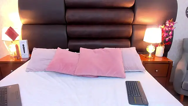 AmbarSantany online show from February 5, 10:14 pm