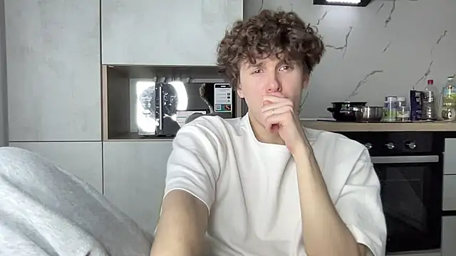 Snapshot of alyx_garden chatting on February 25, 11:31 am alyx garden online show from February 25, 11:31 am