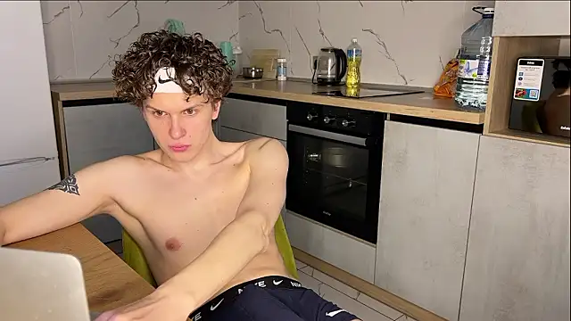 Snapshot of alyx_garden chatting on March 2, 1:40 pm alyx garden online show from March 2, 1:40 pm