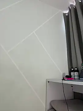 Snapshot of adahara19 chatting on February 19, 1:39 pm adahara19 online show from February 19, 1:39 pm