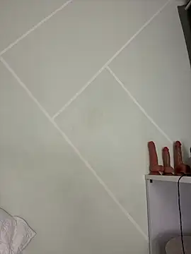 Snapshot of adahara19 chatting on February 27, 12:43 am adahara19 online show from February 27, 12:43 am