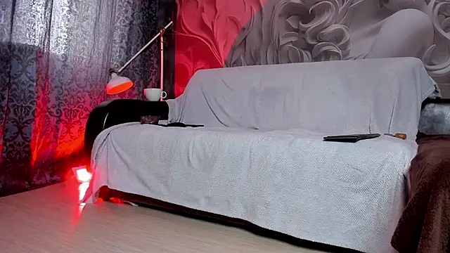 IrenePearcy online show from February 13, 8:38 am