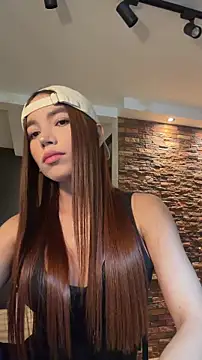 carolynnetrujillo online show from April 15, 2:40 am