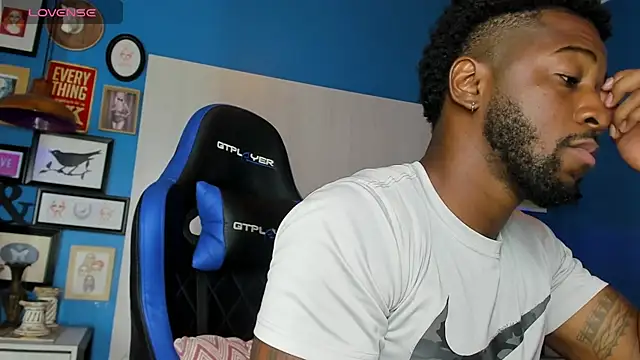 Drake Nassir4 online show from February 14, 3:36 pm