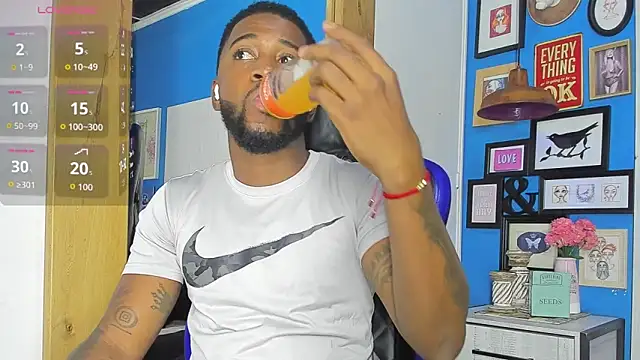 Drake Nassir4 online show from October 21, 8:53 pm