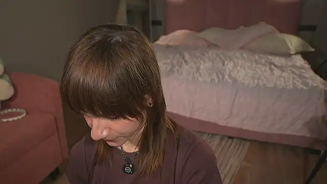 EnchantedIvy online show from April 1, 6:38 pm