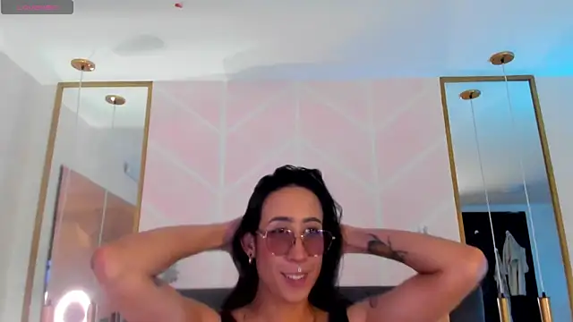 Snapshot of GabyPetit chatting on November 14, 7:56 pm GabyPetit online show from November 14, 7:56 pm