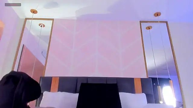 Snapshot of GabyPetit chatting on December 2, 8:26 pm GabyPetit online show from December 2, 8:26 pm