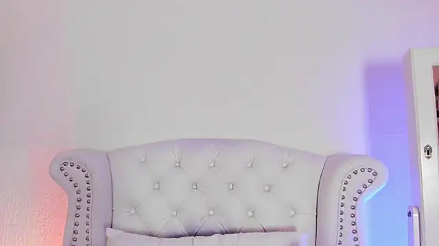 GabyPetit online show from April 7, 7:47 pm