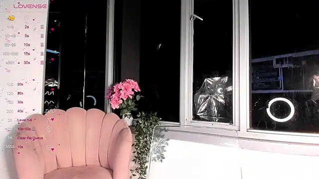 Megan Lim online show from December 27, 10:23 am