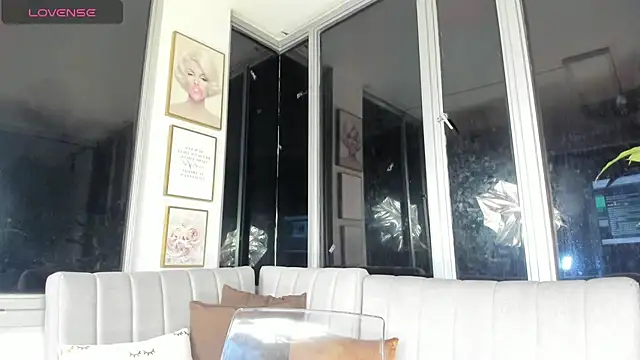 Megan Lim online show from February 14, 10:28 am