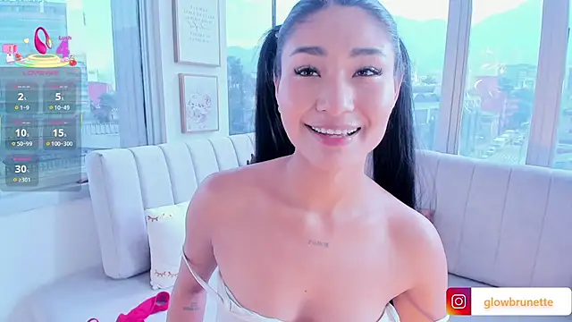 Megan Lim online show from March 1, 1:29 pm