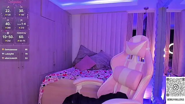 Emilyymilleer  online show from January 16, 8:36 pm