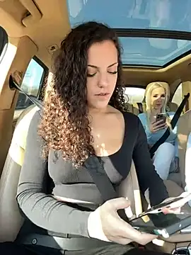 Snapshot of OliviaOcean69 chatting on March 7, 1:29 pm OliviaOcean69 online show from March 7, 1:29 pm