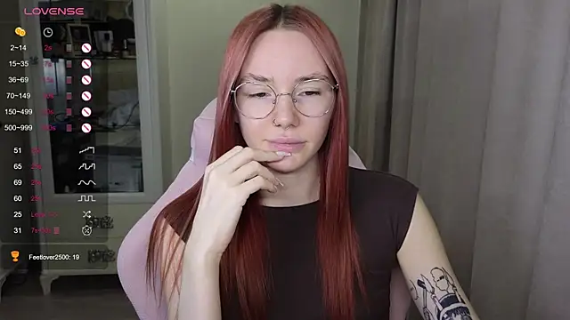 littlevildevil online show from October 31, 11:00 am