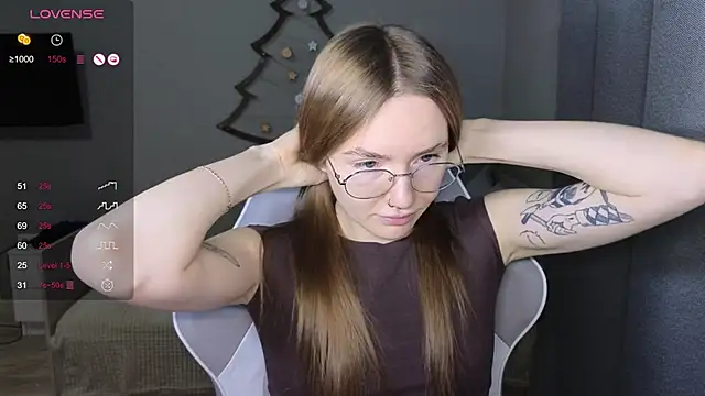 Snapshot of littlevildevil chatting on January 17, 10:20 am littlevildevil online show from January 17, 10:20 am