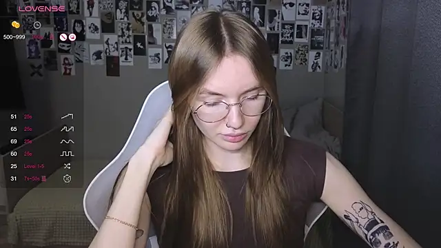 littlevildevil online show from April 18, 10:08 am