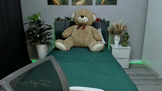 AlexaHarmon online show from January 28, 4:52 pm