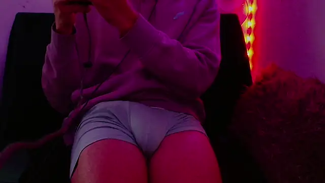 Snapshot of Vlad230323 chatting on November 22, 2:27 pm Vlad230323 online show from November 22, 2:27 pm