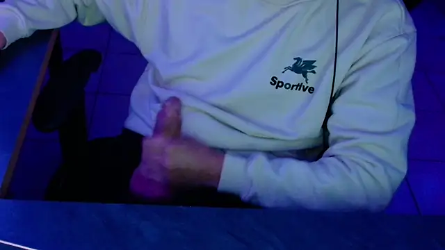 Snapshot of Vlad230323 chatting on November 23, 9:47 pm Vlad230323 online show from November 23, 9:47 pm