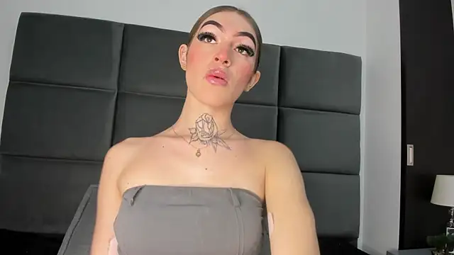 Lizz Luna online show from November 15, 4:03 pm