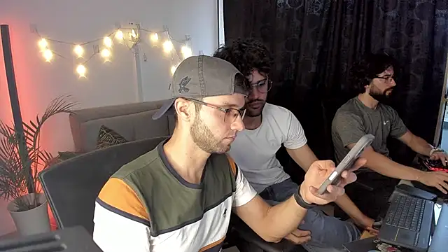 crisandrews online show from January 18, 10:49 pm