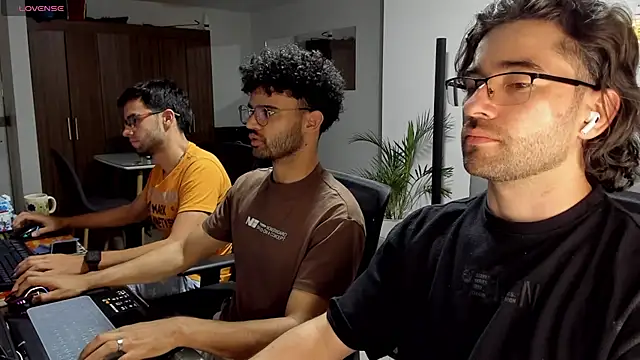 crisandrews online show from February 25, 1:52 am