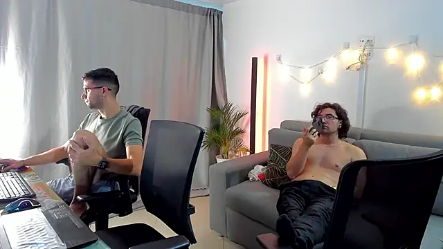 crisandrews online show from March 12, 4:19 am