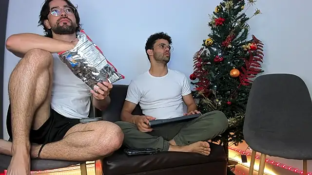 crisandrews online show from December 2, 2:06 am