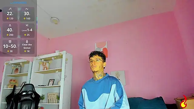 Snapshot of Ian_Castillo_ chatting on November 28, 11:13 am Ian Castillo online show from November 28, 11:13 am