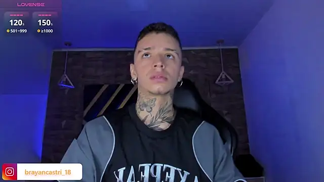 Ian Castillo  online show from April 13, 11:27 am