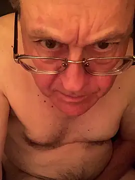 Snapshot of Tonybaloney1972 chatting on October 8, 6:55 am Tonybaloney1972 online show from October 8, 6:55 am