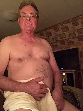 Tonybaloney1972 online show from April 18, 11:49 pm