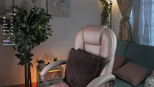 aisha bx online show from March 23, 1:37 pm