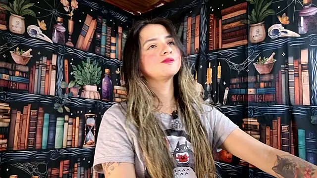 Snapshot of julietta___jackson chatting on February 27, 8:20 pm julietta jackson online show from February 27, 8:20 pm