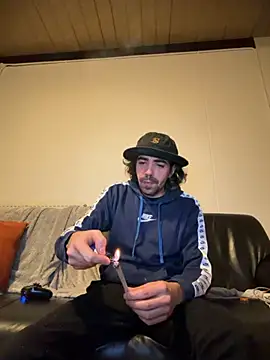 wolfwhite95 online show from November 2, 2:58 am