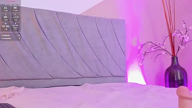 aprildreams19 online show from January 9, 12:25 am